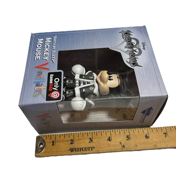 Disney Kingdom Hearts Vinimates "Birth By Sleep" Mickey Mouse Gamestop Exclusive - Picture 6 of 6